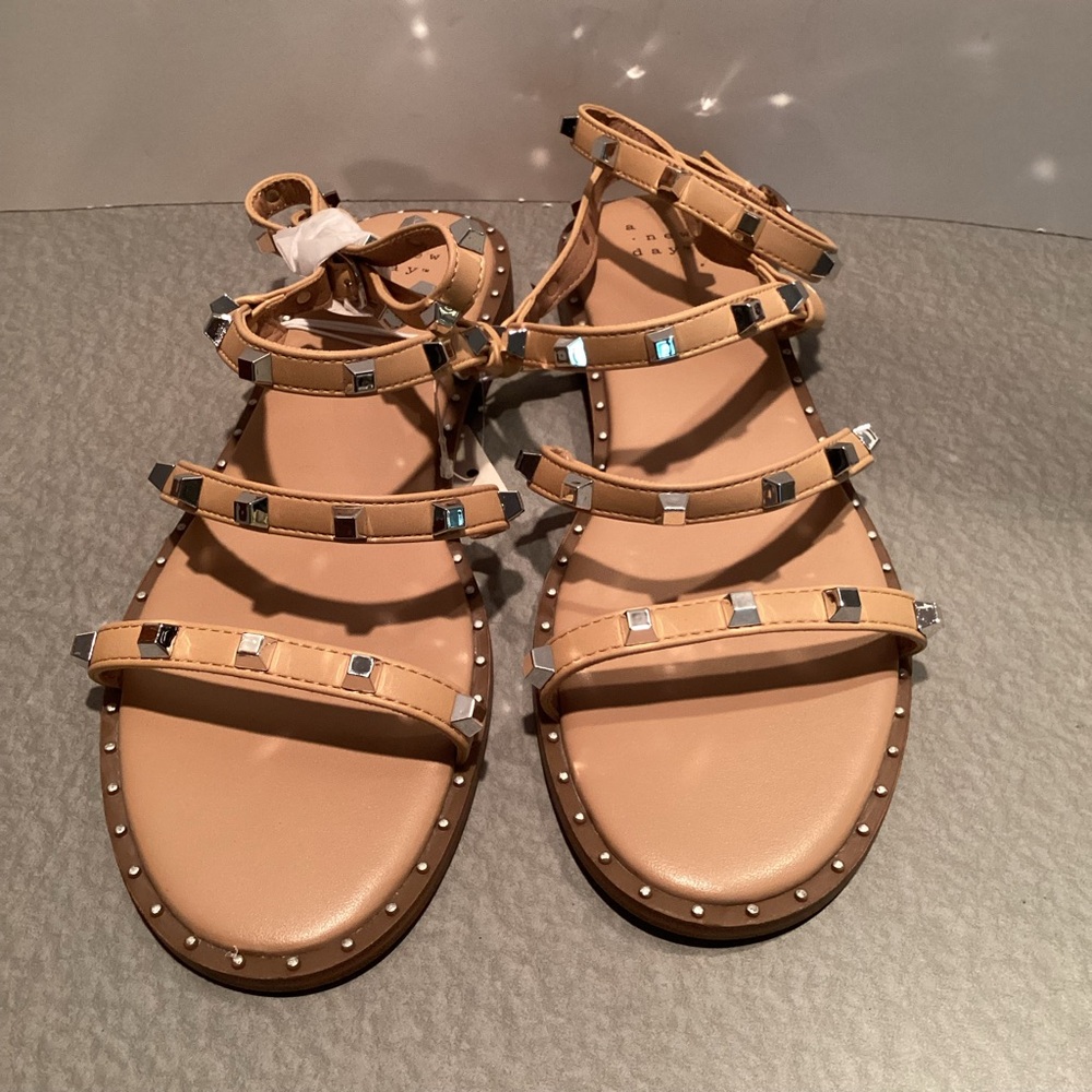 a new day 🆕 Astrid Studded Tan Sandals, Strappy, wood heel, size 8 1/2